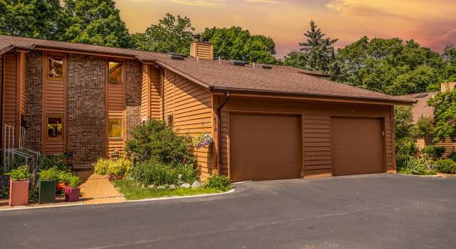 Photo of 6318 Cedar St, Wauwatosa, WI 53213