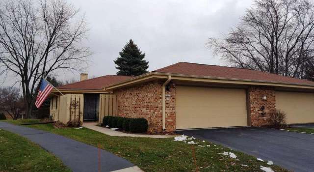 Photo of 11022 N Redwood Tree Ct, Mequon, WI 53092