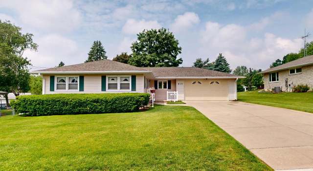 Photo of 615 Nelson St, Fort Atkinson, WI 53538