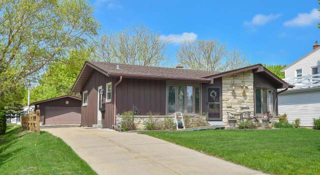 Photo of 917 S 120th St, West Allis, WI 53214