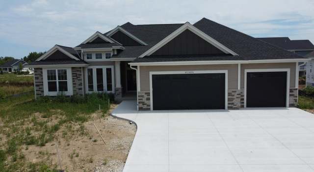 Photo of W221N4576 Timber Ct, Pewaukee, WI 53072