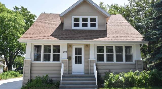 Photo of 305 N Warren St, Watertown, WI 53094