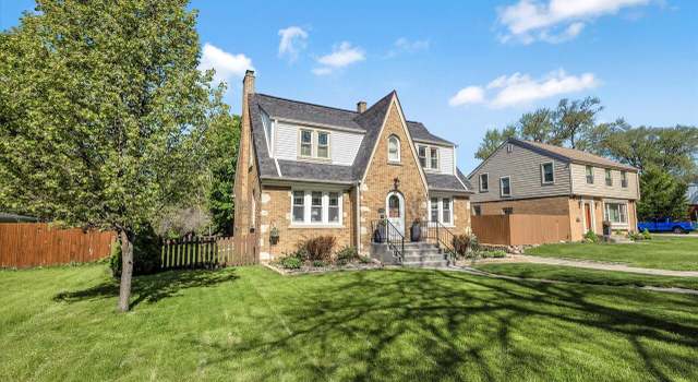 Photo of 202 Lake Dr, South Milwaukee, WI 53172