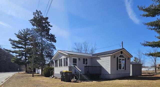 Photo of 201 Main St, Woodman, WI 53827