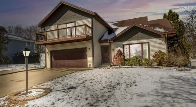 Photo of 2716 Newcastle Ct, Waukesha, WI 53188
