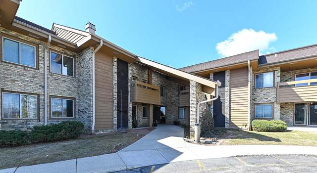 Photo of 2101 W Good Hope Rd #211, Glendale, WI 53209