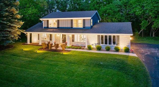 Photo of W308N5583 Windrise Cir, Hartland, WI 53029