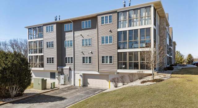 Photo of 239 Oconomowoc Pkwy #239, Oconomowoc, WI 53066