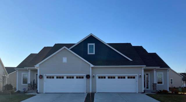 Photo of 791 Bridlewood Dr, Hartford, WI 53027