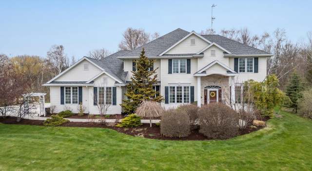 Photo of 5203 Skylark Dr, Sheboygan, WI 53083