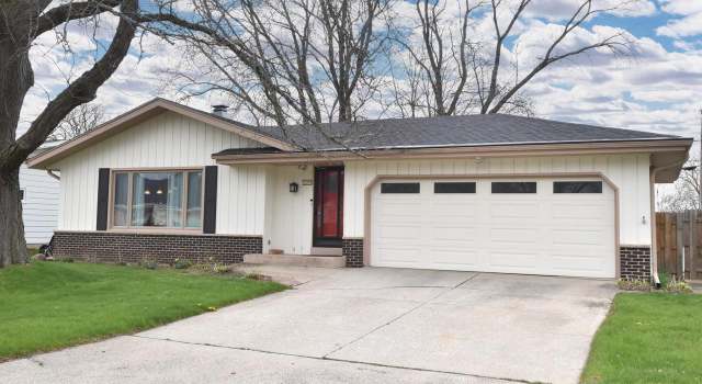 Photo of 209 Perry Ave, Racine, WI 53406