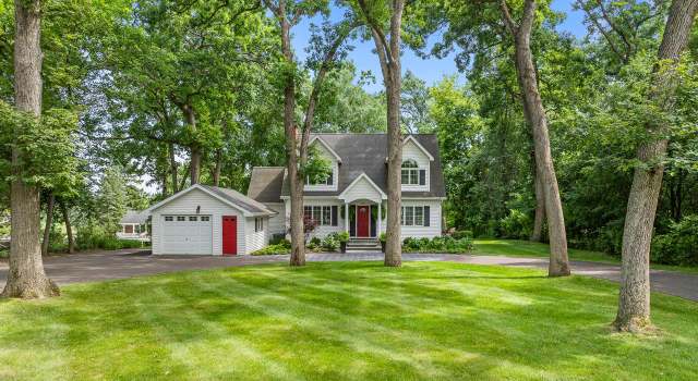 Photo of 263 Pottawatomi Dr, Fontana-on-geneva Lake, WI 53125