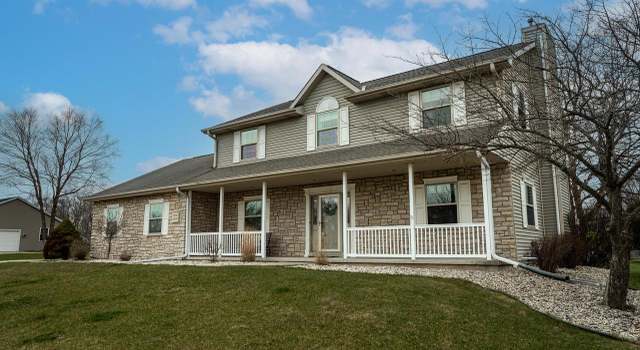 Photo of W330N4298 Glen Parc Cir, Nashotah, WI 53058