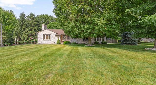 Photo of 225 Kettle Moraine Drive North Dr, Slinger, WI 53086