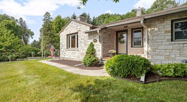 Photo of 225 Kettle Moraine Drive North Dr, Slinger, WI 53086
