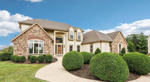 Photo of 2800 Mohican Cir, Waukesha, WI 53189
