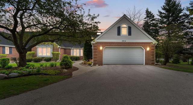 Photo of 2613 W Lake Vista Ct, Mequon, WI 53092