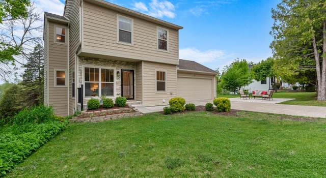 Photo of 631 W Pierre Ln, Port Washington, WI 53074
