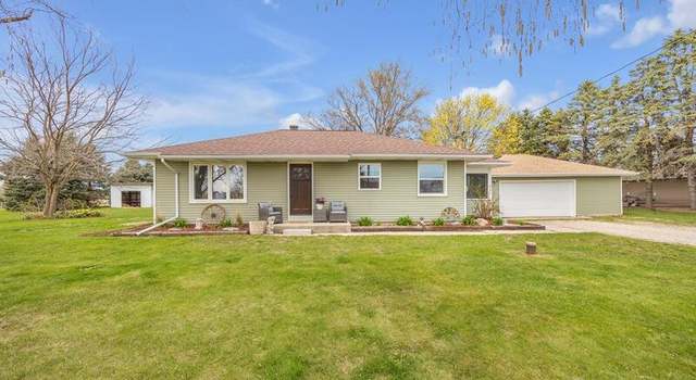 Photo of W5240 Clearview Rd, Waldo, WI 53093