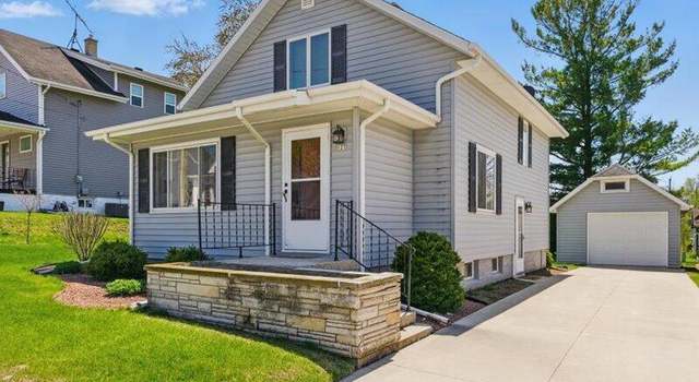 Photo of 127 Lincoln St, Valders, WI 54245