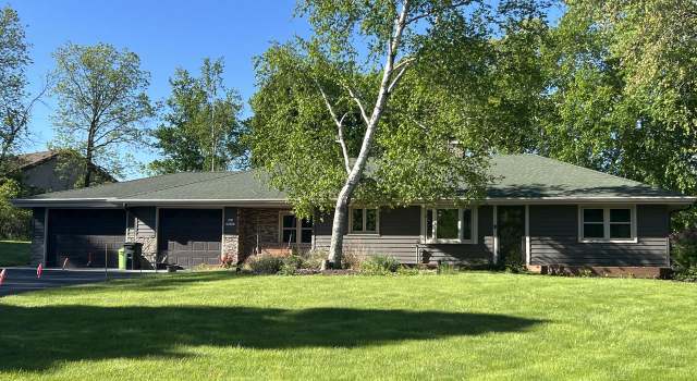 Photo of N21W28101 Domecki Ct, Pewaukee, WI 53072