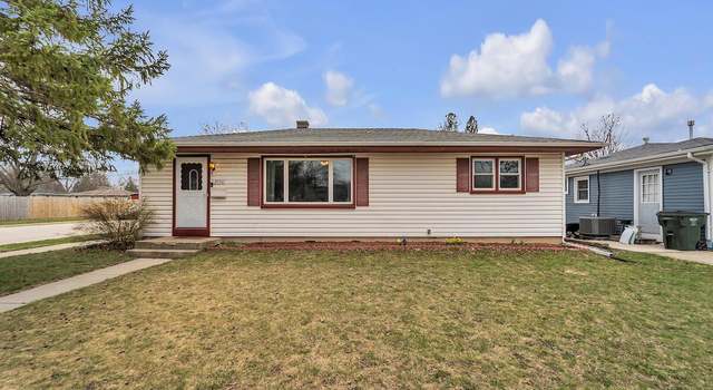 Photo of 3052 93rd St, Sturtevant, WI 53177