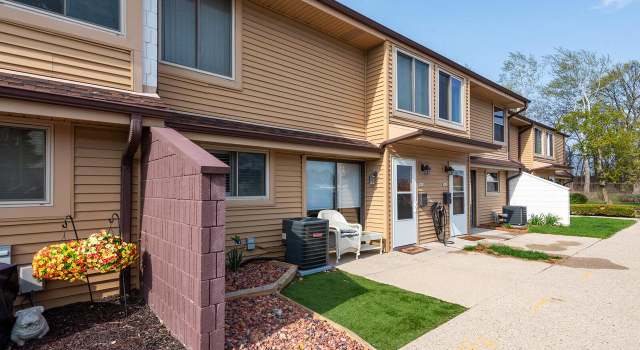 Photo of 1914 W Salem St, Milwaukee, WI 53221