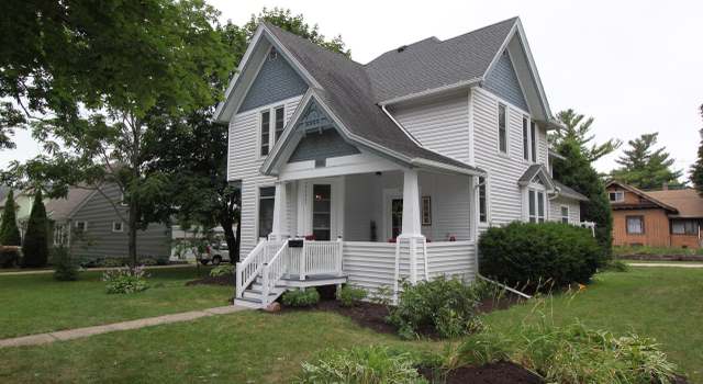 Photo of 202 S Wisconsin St, Elkhorn, WI 53121