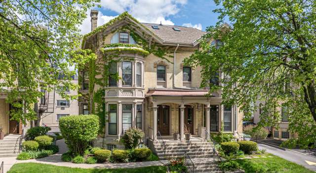 Photo of 912 E Pleasant St #2, Milwaukee, WI 53202