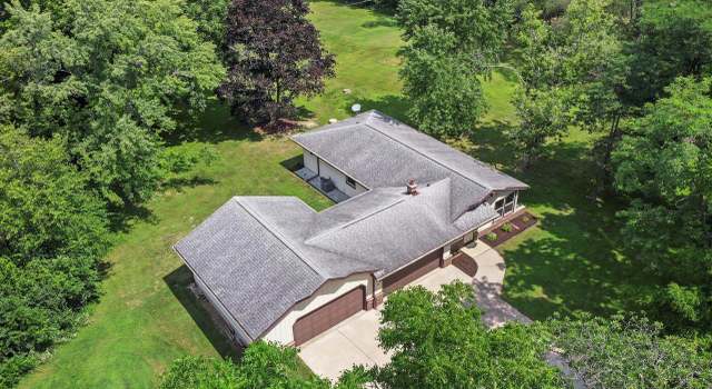 Photo of S82W31460 Section Rd, Mukwonago, WI 53149