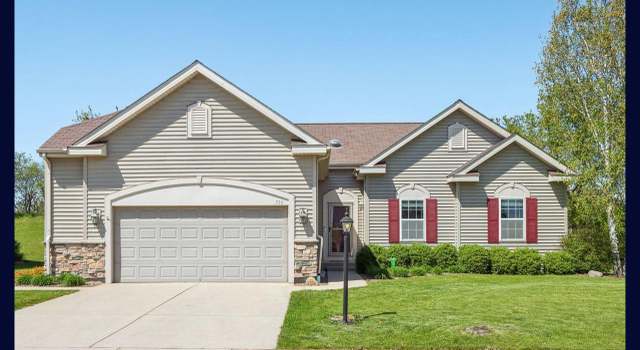 Photo of 730 Summerset Dr, Johnson Creek, WI 53038