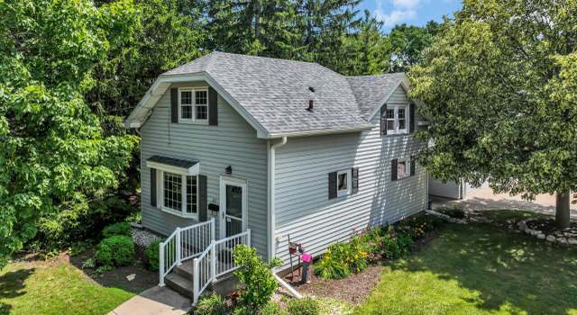Photo of 409 Washington St, Waterford, WI 53185