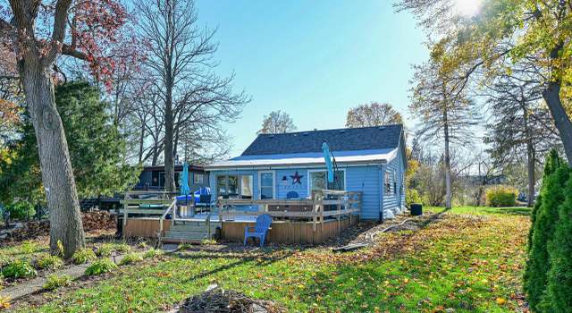Photo of 2701 Lakeshore Dr, Kansasville, WI 53139