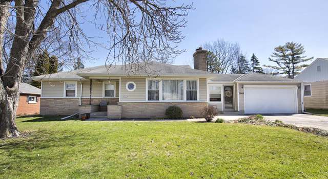 Photo of 7246 N Iroquois Ave, Glendale, WI 53217