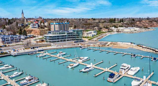 Photo of 324 N Lake St #308, Port Washington, WI 53074