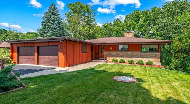 Photo of 1015 Charles St, Watertown, WI 53094