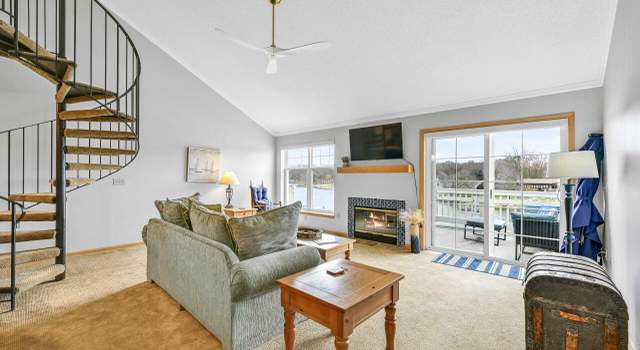 Photo of 2205 Landings Ln, Delavan, WI 53115