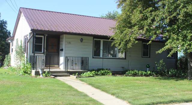 Photo of 121 Clark St, Watertown, WI 53094