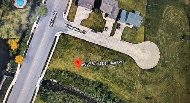 Photo of 6937 W Beatrice Ct, Milwaukee, WI 53223