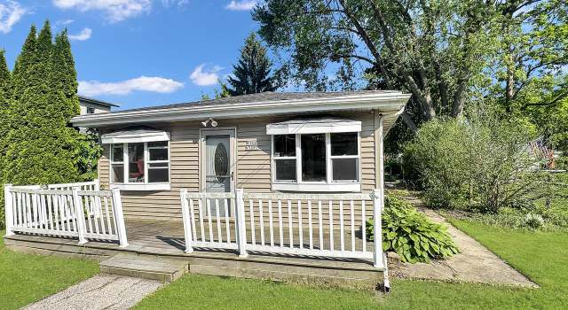 Photo of W346N5292 Elm Ave, Okauchee, WI 53069