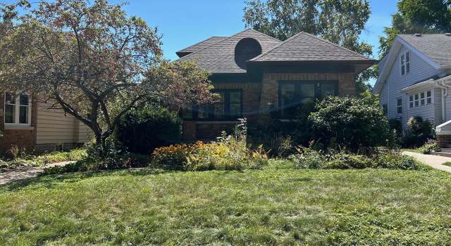 Photo of 1913 E Beverly Rd, Shorewood, WI 53211