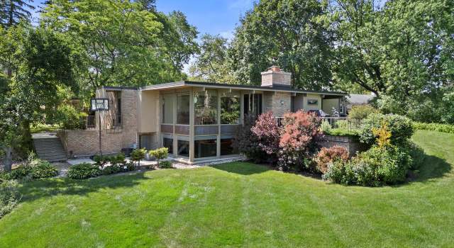 Photo of 3637 Hennepin Pl, Racine, WI 53402