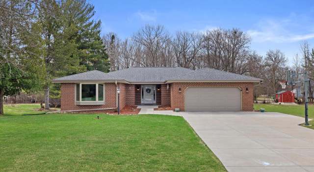 Photo of N56W35287 Appletree Ct, Oconomowoc, WI 53066