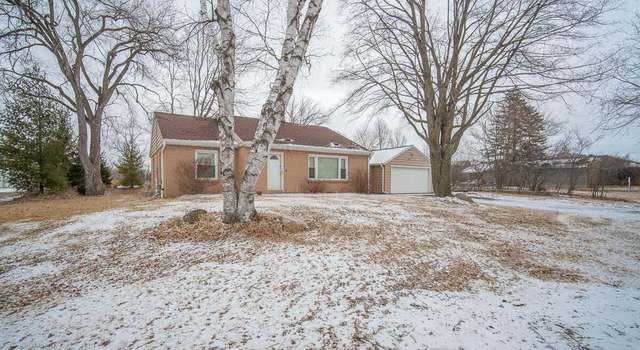 Photo of 130 W Freistadt Rd, Thiensville, WI 53092
