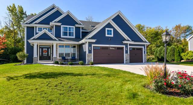 Property at 15405 Elmbrook Ct, Brookfield, WI 53005, 4 beds, 3.5 baths