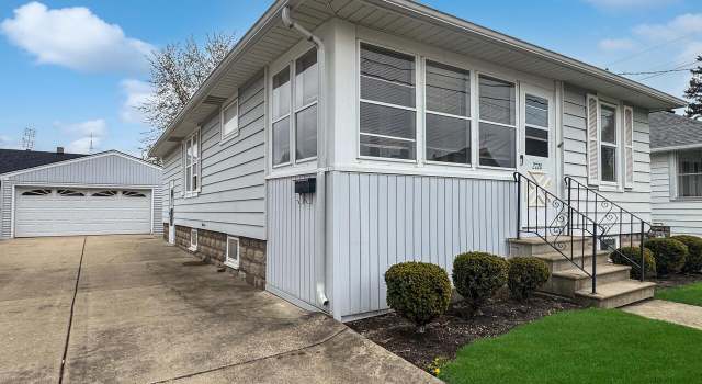 Photo of 2720 73rd St, Kenosha, WI 53143