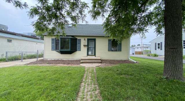 Photo of 1422 High St, Union Grove, WI 53182