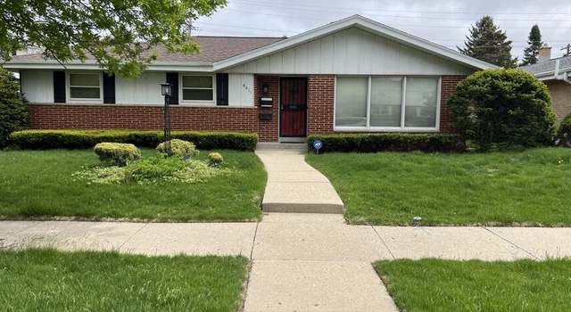 Photo of 8611 W Grantosa Dr, Milwaukee, WI 53225