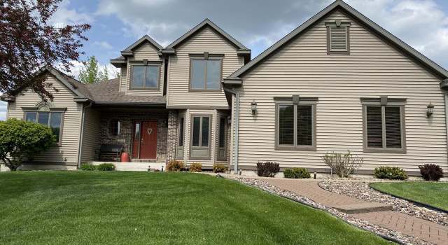 Photo of 2221 Quarry Ln, Onalaska, WI 54650