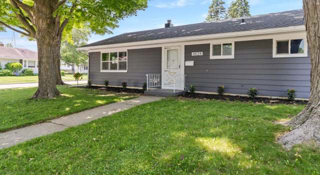 Photo of 4624 Harding Rd, Kenosha, WI 53142